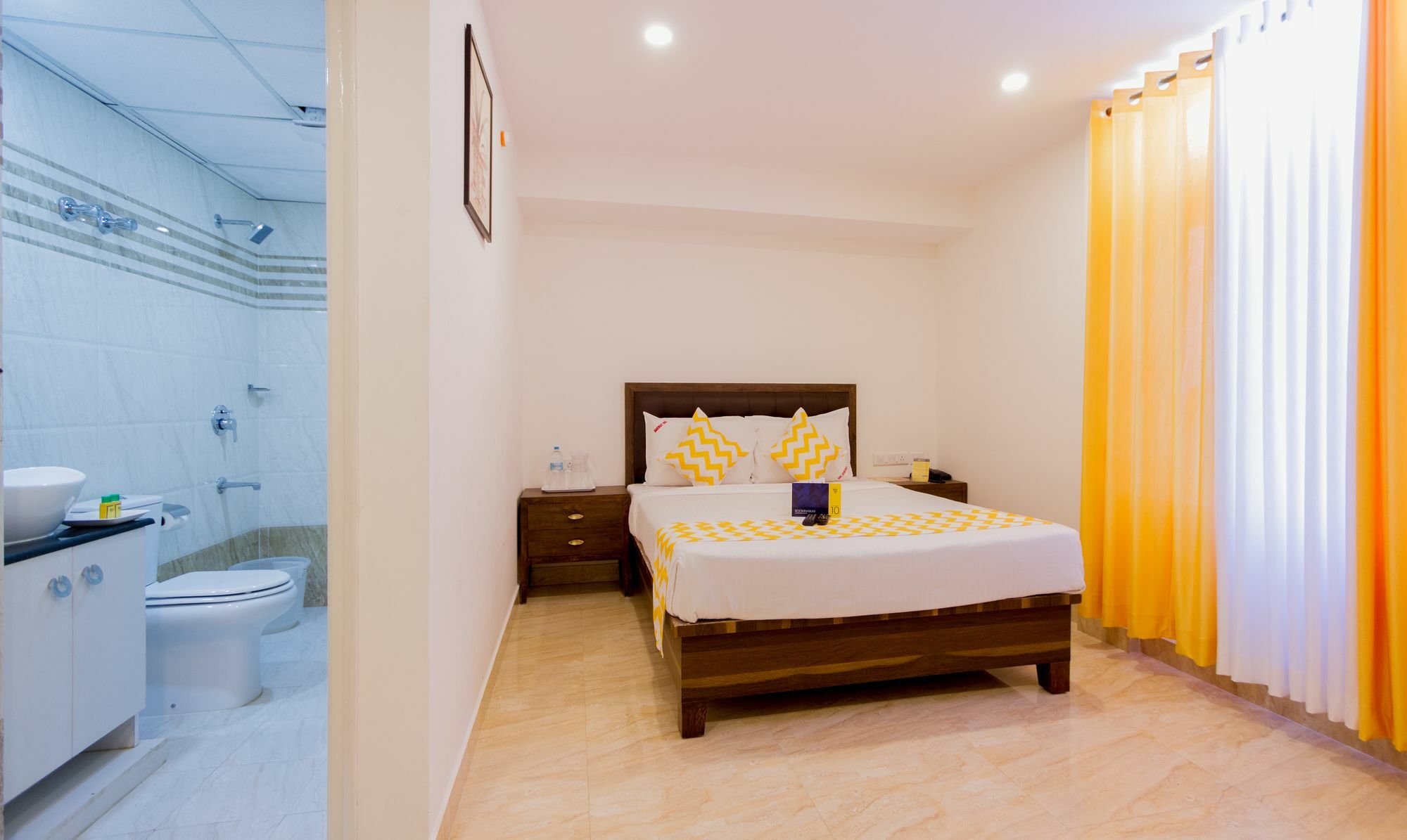 Fabhotel Oakwey Inn Indiranagar 벵갈루루 외부 사진